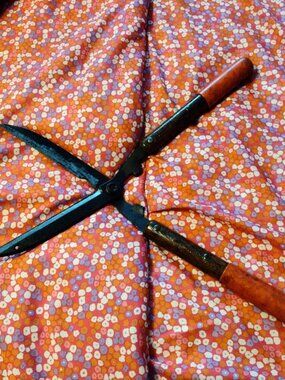 Antique Durable Handheld Pruning Shears With Softgrip Wooden Handles